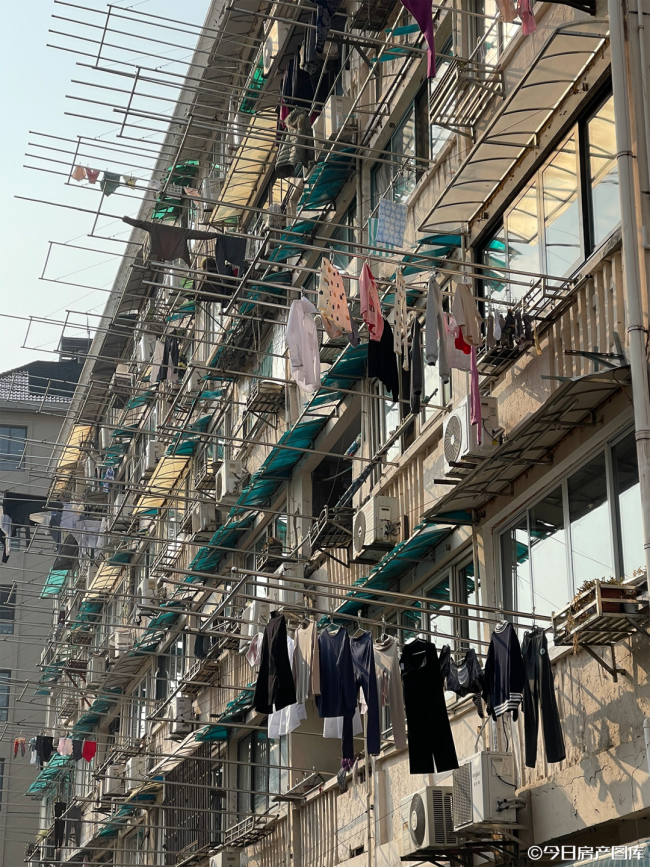 上海130万买的43平老破小 市场分化加剧