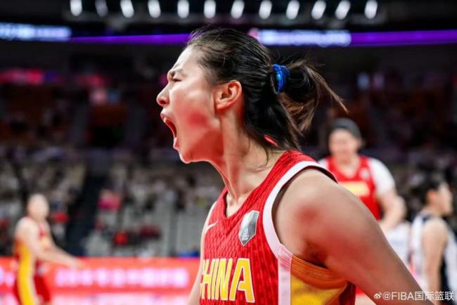 中国女篮大胜韩国收获亚洲杯季军