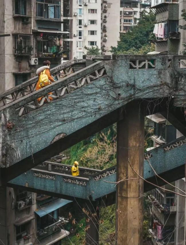 一座自带“电影滤镜”的城市 重庆也太出片了