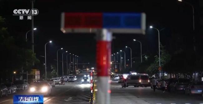 醉驾车在闹市区顶了交警600米 英雄民警不幸牺牲