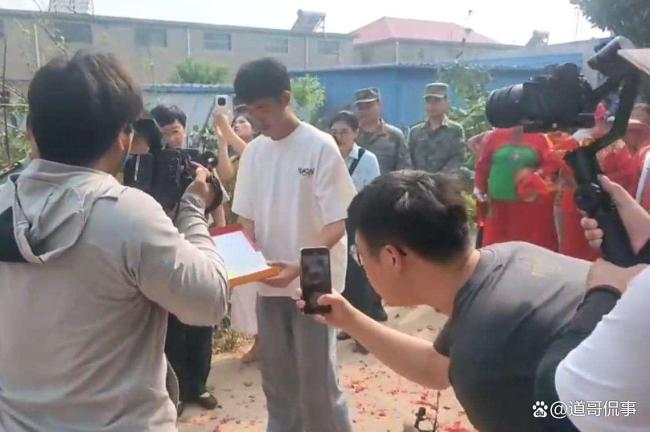 男生考上火箭军工程大学 寒门再出贵子