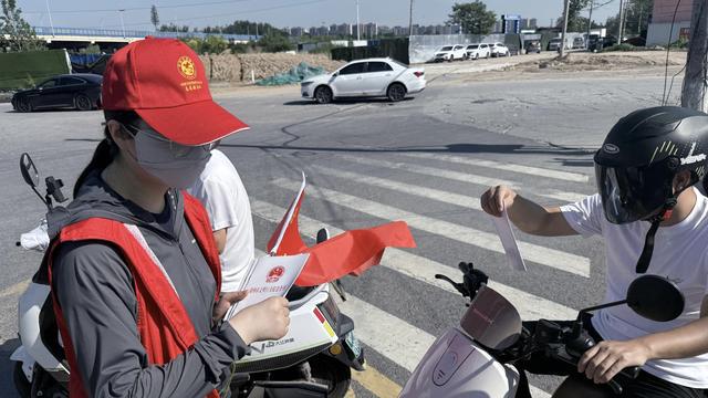 “文明交通 志愿同行”主题志愿服务活动暖人心