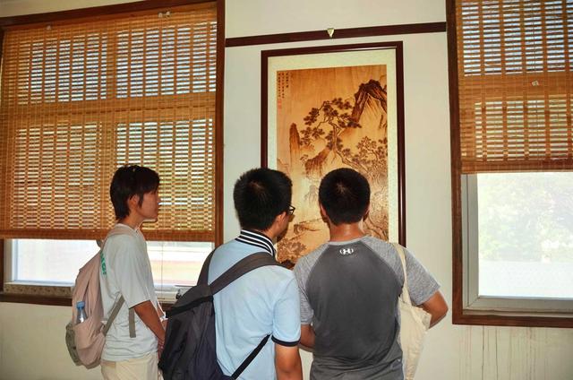 郑州八中国风少年领导力小组用行动传播非遗文化