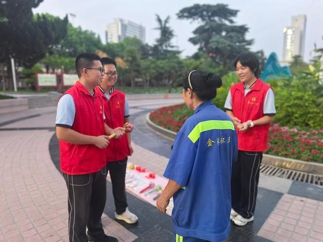 郑州八中国风少年领导力小组用行动传播非遗文化