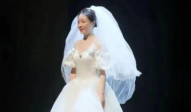 《暖春》小花饰演者齐如意结婚