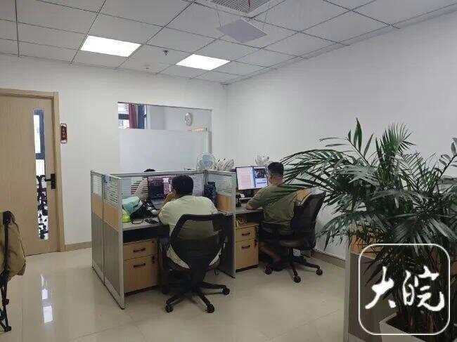 付费上班？男子开“假装上班公司”，工位月租几百元