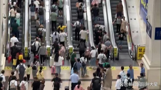 老人火车站逆行撞箱身亡 家属索赔60万为何败诉？ 法院判决解析