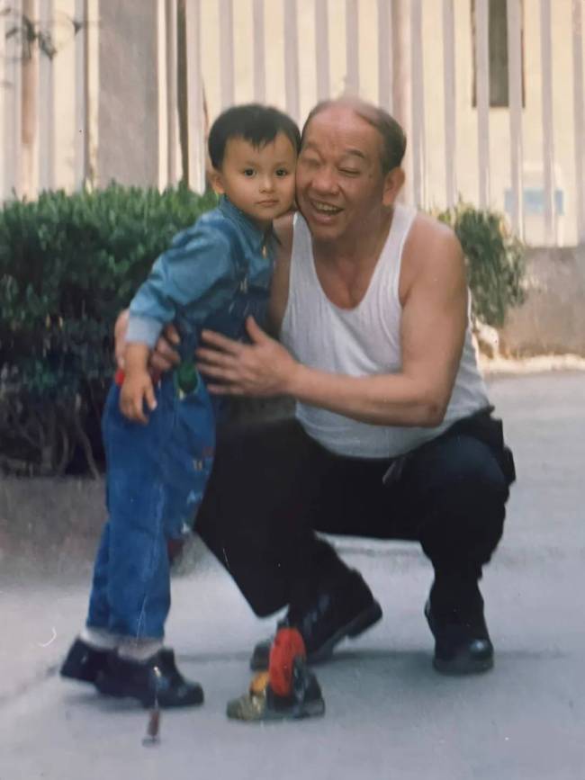 母亲悬赏上海市区一套房寻被拐26年儿子 望眼欲穿盼团圆