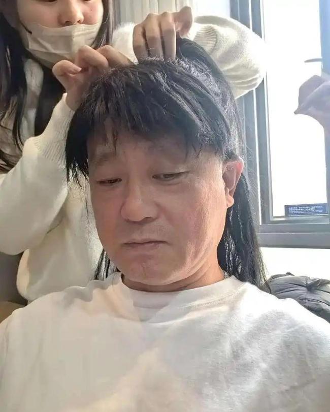 63岁周华健发福明显 幽默回应化解争议