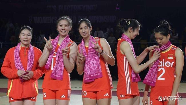中国女排逆转背后：三项数据看出赢在哪 墨西哥输得不冤 调整力与问题并存