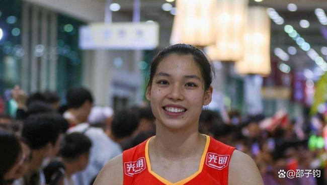中国女排逆转背后：三项数据看出赢在哪 墨西哥输得不冤 调整力与问题并存