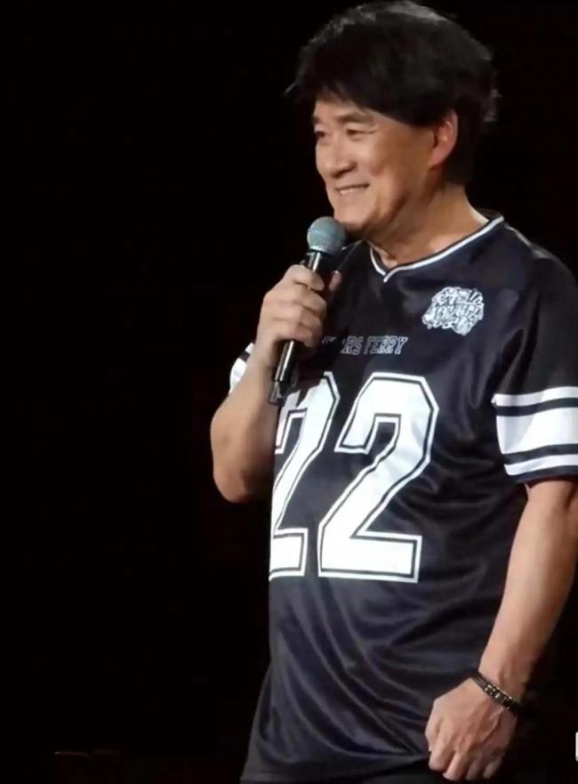 63岁周华健发福明显 幽默回应化解争议