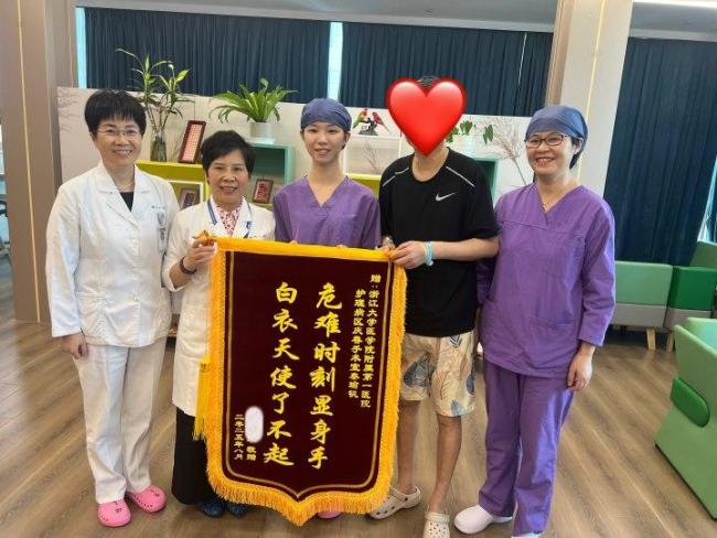 护士下班路上救大伯一命“我是护士！”