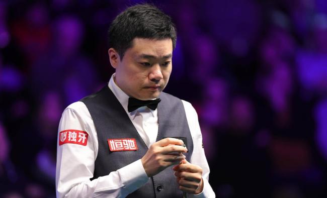 丁俊晖、穆迪互演小品 这颗绿球看懵全场 主任被迫清台翻盘