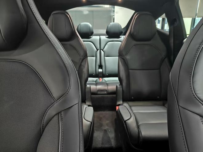 六座版特斯拉SUV来了！Model Y L 上市，33.9万起，预计9月交付