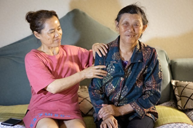 婆媳矛盾引起夫妻矛盾 老公在家砸东西