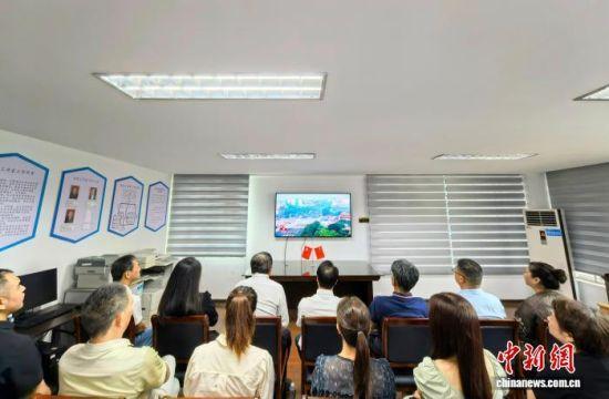 台胞观礼阅兵后赞叹祖国昌盛与有荣焉