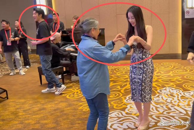 王力宏新女友疑曝光 演唱会庆功宴现端倪