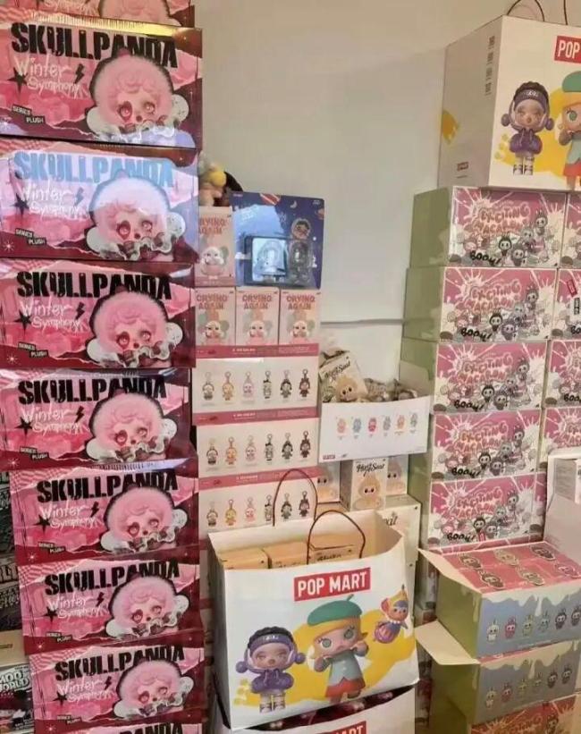 囤LABUBU的黄牛哭了：根本没人接盘，市场泡沫破裂