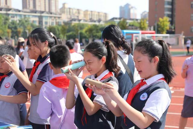 无人机炫技、航模互动！全国科普月上街区主场启幕 ！