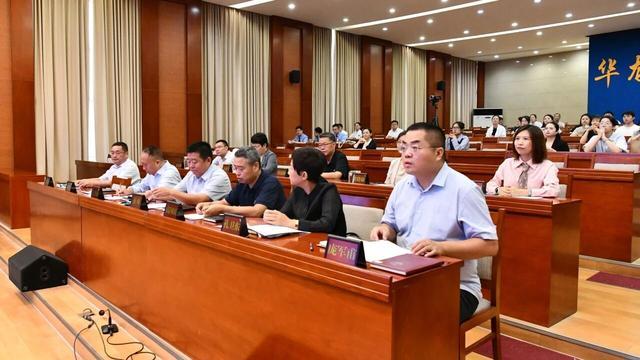 濮阳市华龙区人民检察院成功举办公诉人与律师诉辩赛