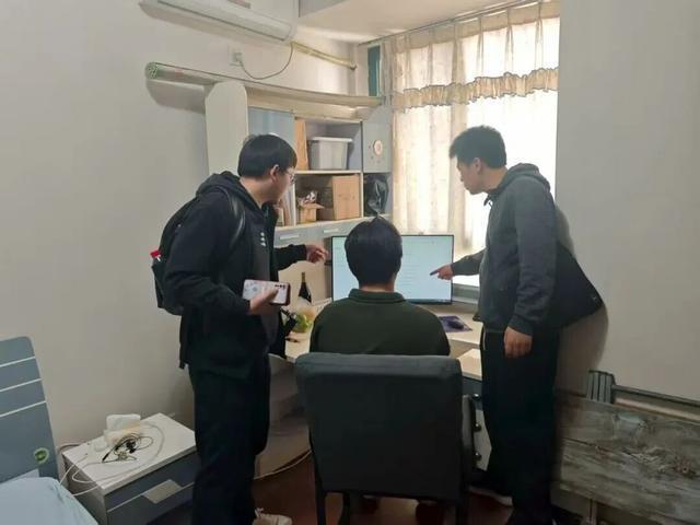 31人落网！房产公司职工以每条100元至500元的高价出售客户信息，涉案资金达300余万元